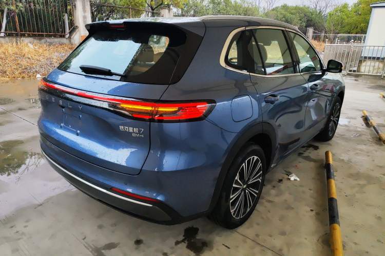 Used  Galaxy Xingjian 7 EM-i 2025 120km Flagship Edition