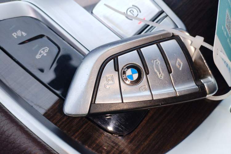 Used BMW 7 Series 2016 730Li Leading Model
