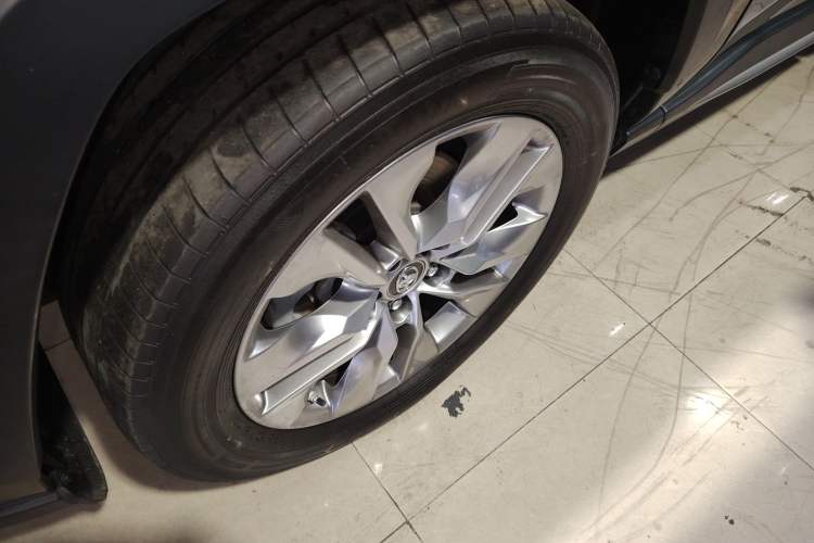 Used Toyota Wildlander 2022 Dual-Engine 2.5L E-CVT Two-Wheel Drive Luxury PLUS Edition
