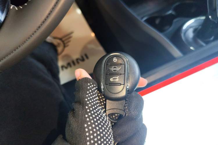 Used  Clubman 2019 1.5T COOPER Connoisseur
