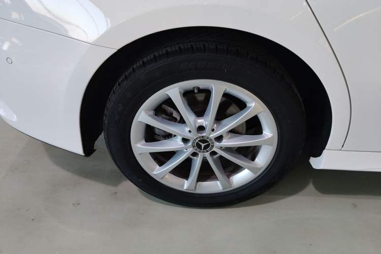 Used Mercedes-Benz A-Class 2020 Restyled A 200 L Sport Sedan Fashion Version
