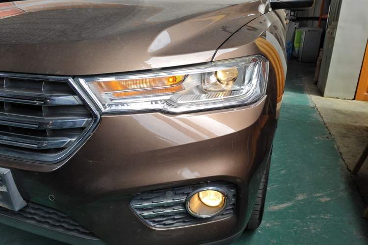 Used Haval H6 2017 Blue Label 1.5T Automatic Two-Wheel Drive ZhiShang Model