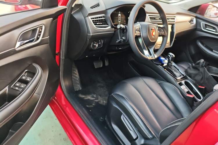 Used Roewe i5 2020 1.5L Automatic 4G Connect Luxury Flagship Edition
