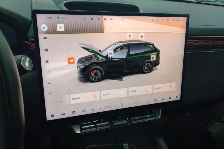 Used Zeekr 7X 2025 100 kWh Long-Range Rear-Wheel Drive with Intelligent Driving Features
