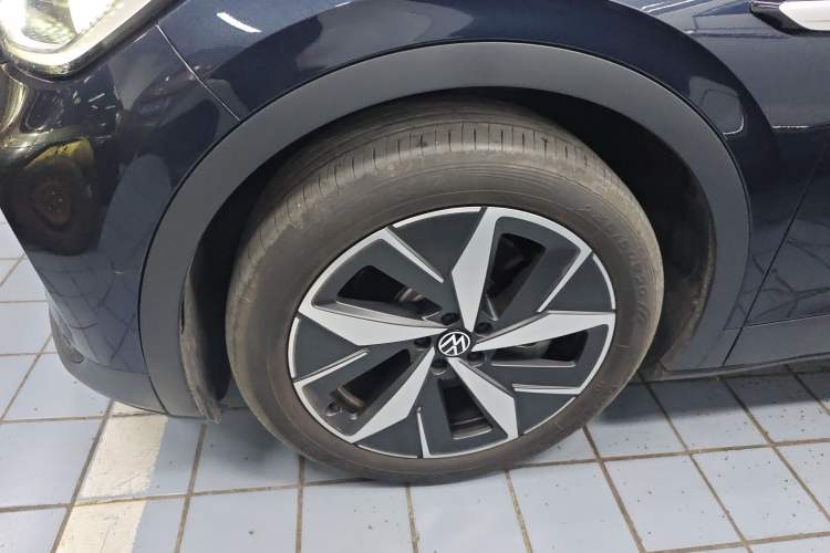 Used Volkswagen ID.4 CROZZ 2021 Long-Range Lite PRO Two-Wheel Drive Version
