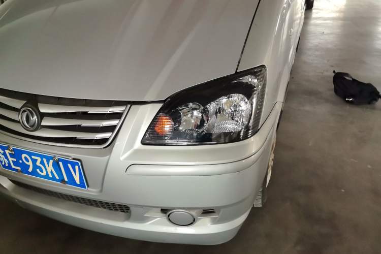 Used FORTHING Lingzhi 2017 V3 1.5L 7-seater Standard Model