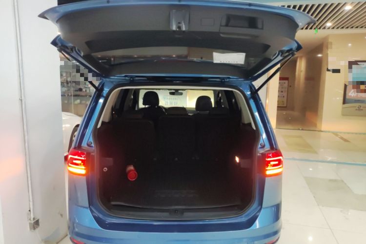 Used Volkswagen Touran 2016 Volkswagen Touran L 280TSI DSG Comfort Edition
