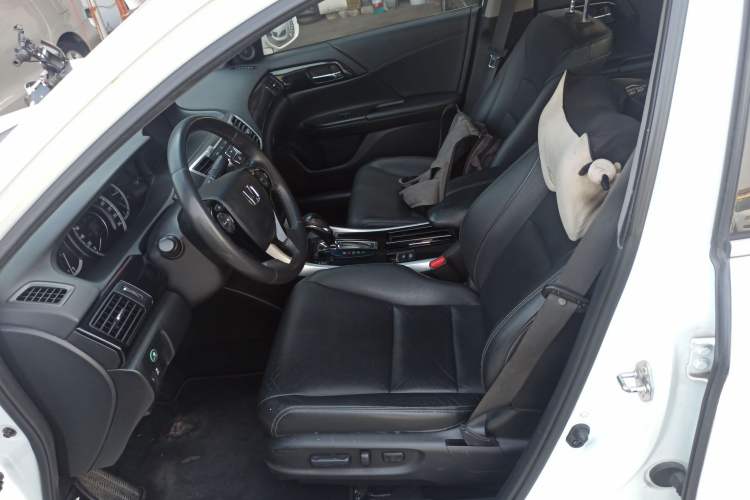 Used Honda Accord 2016 2.0L Luxury Edition
