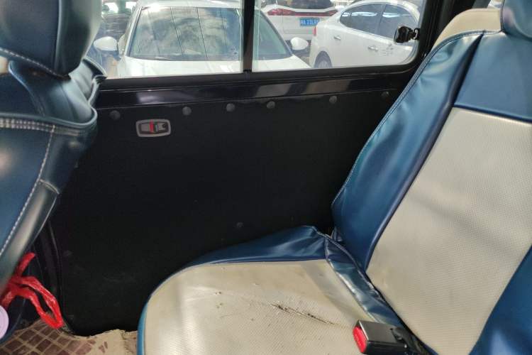 Used FORTHING Lingzhi 2022 M5 1.6L Practical Model 5 Seats
