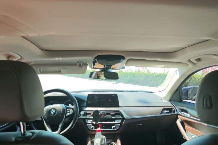 Used BMW 5 Series 2018 Facelifted 530Li xDrive Luxury Package
