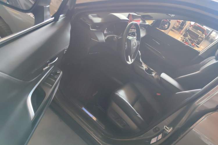 Used Toyota Harrier 2022 Dual-Engine 2.5L CVT Four-Wheel Drive Flagship Edition