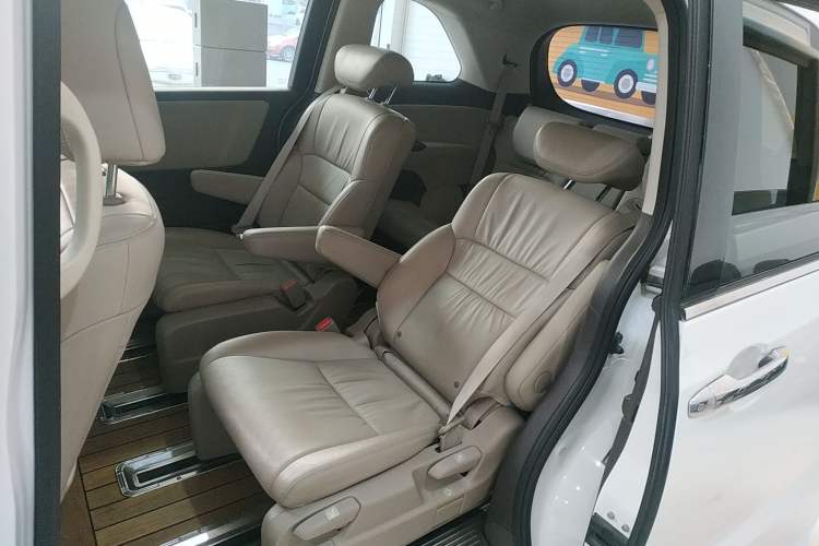 Used Honda Odyssey 2015 Revised 2.4L Luxury Edition
