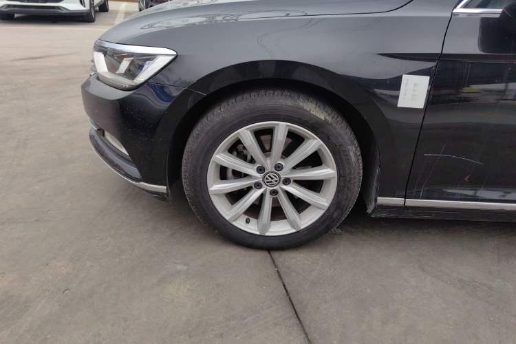 Used Volkswagen Magotan 2019 330TSI DSG Leading Edition China V Standard
