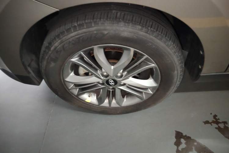 Used Hyundai ix35 2015 2.0L Automatic 2WD Smart Version China V Standard
