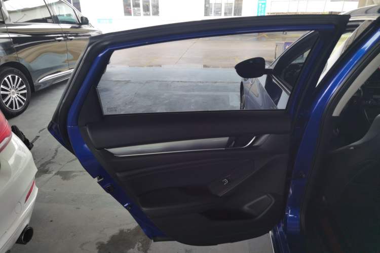 Used Honda Accord 2018 Rui Hybrid 2.0L Rui Ling Edition China VI
