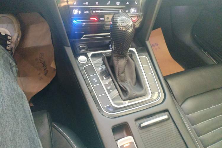 Used Volkswagen Magotan 2020 330TSI DSG Leading Model
