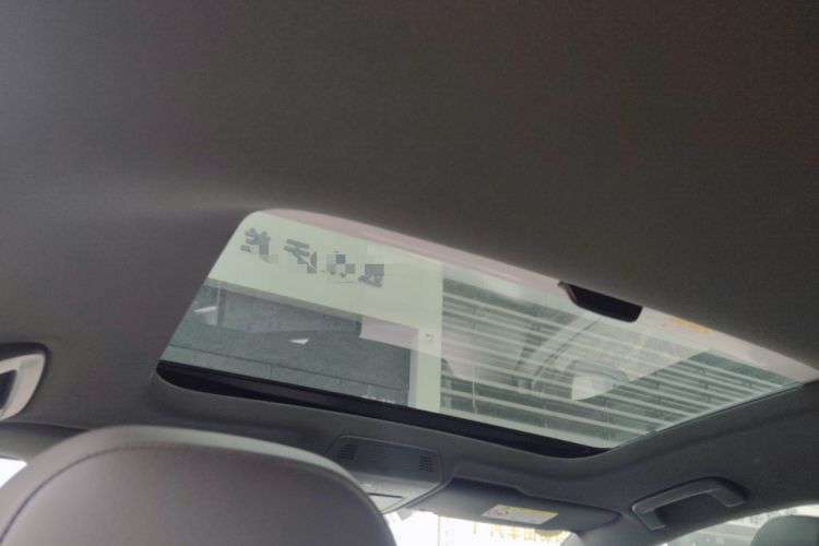 Used Volkswagen Golf 2025 300TSI R-Line
