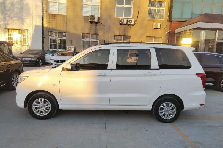 Used Wuling Hongguang 2021 1.5L Revised S Standard Version Hydraulic-Power-Assisted LAR
