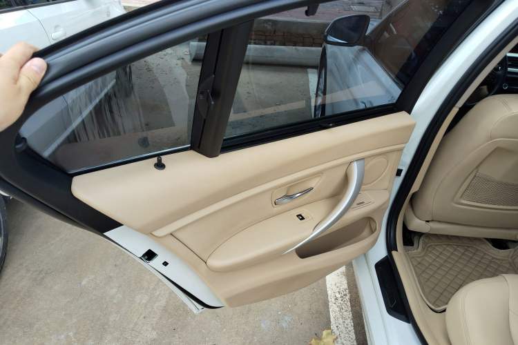 Used BMW 3 Series 2014 320Li Fashion Model
