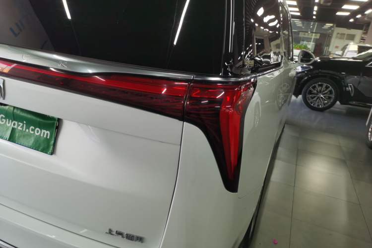 Used Buick Century 2023 2.0T Six-Seater Yinshi Edition
