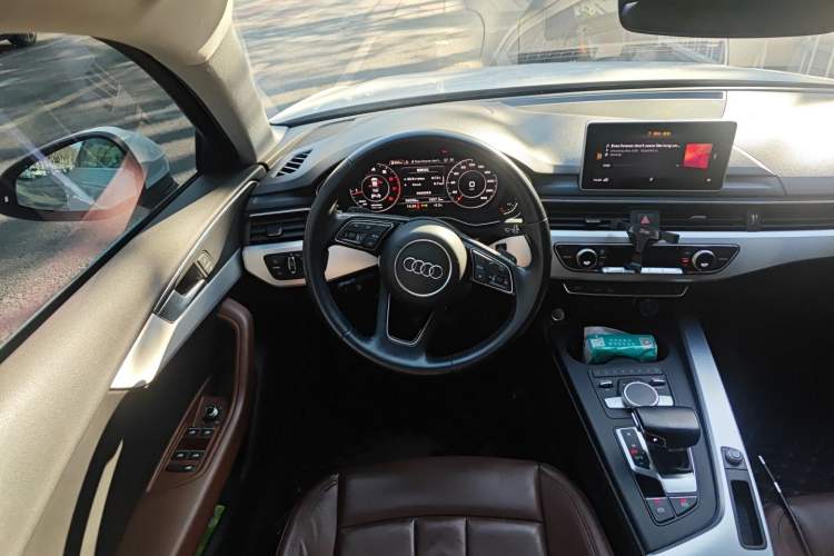 Used Audi A4L 2018 30th Anniversary Edition 40 TFSI Fashion Model
