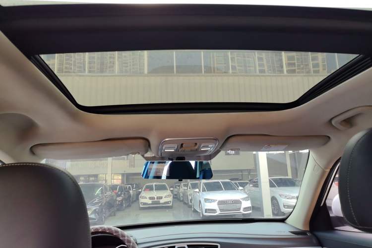 Used Geely Auto Emgrand X7 Sport 2018 2.0L Manual Two-Wheel Drive Zhiya Version
