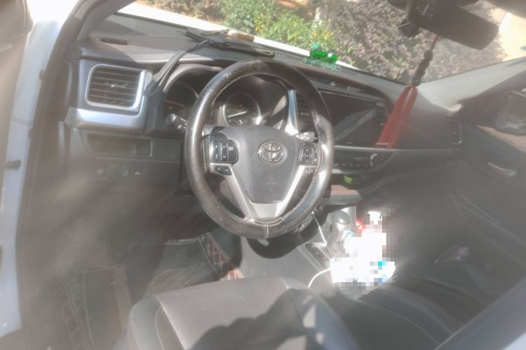 Used Toyota Highlander 2018 2.0T Four-Wheel Drive Luxury Version 7 Seats China VI Standard
