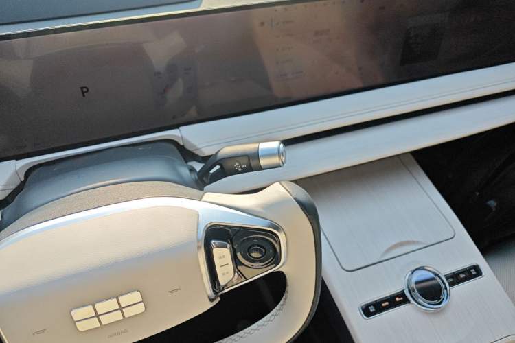 Used Geely Galaxy E8 2024 665 km Range Rear-Drive Starship Long-Range Version