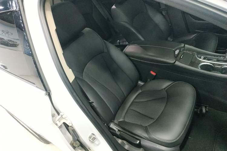 Used Buick Envision 2020 20T Two-Wheel Drive Leading Version