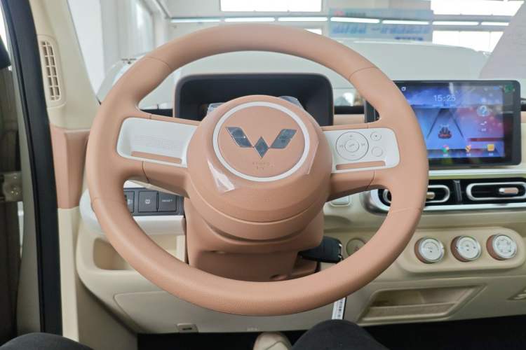 Used Wuling Hongguang MINIEV 2024 3rd Generation 215km Youth Edition
