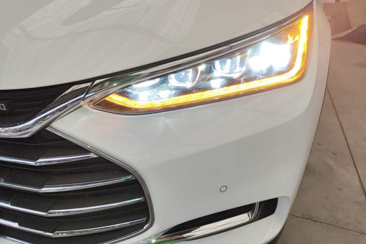 Used BYD Tang 2018 2.0T Automatic SmartConnect Prestige 7-Seater China V Standard
