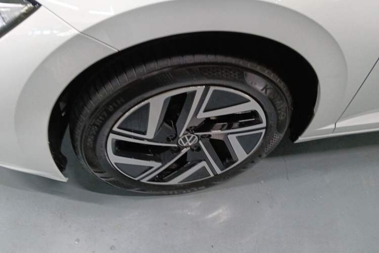 Used Volkswagen Sagitar 2025 Facelifted 300TSI DSG Flyover Edition