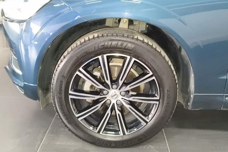 Used Volvo XC60 2021 T5 4x4 Smart Luxury Edition