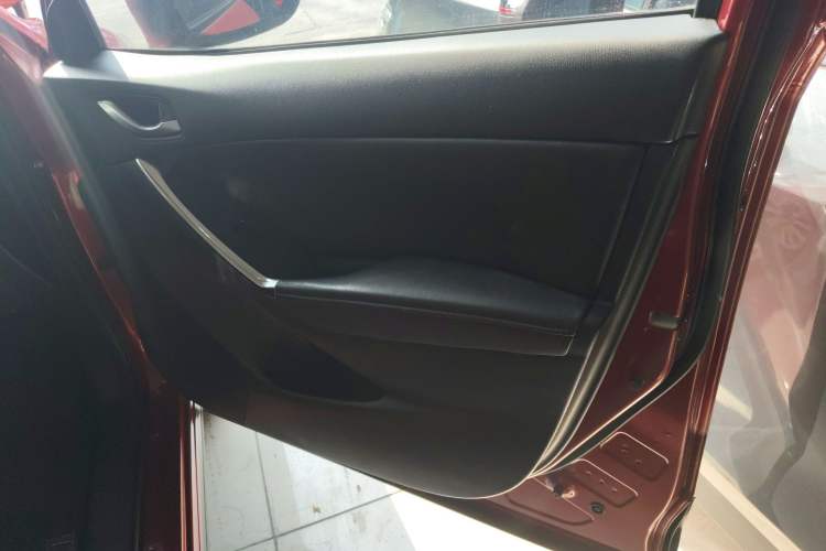 Used Mazda CX-5 2014 2.0L Automatic Two-Wheel Drive Urban Version
