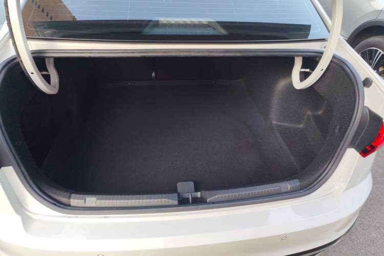 Used Volkswagen Bora 2024 300TSI DSG Prestige Edition
