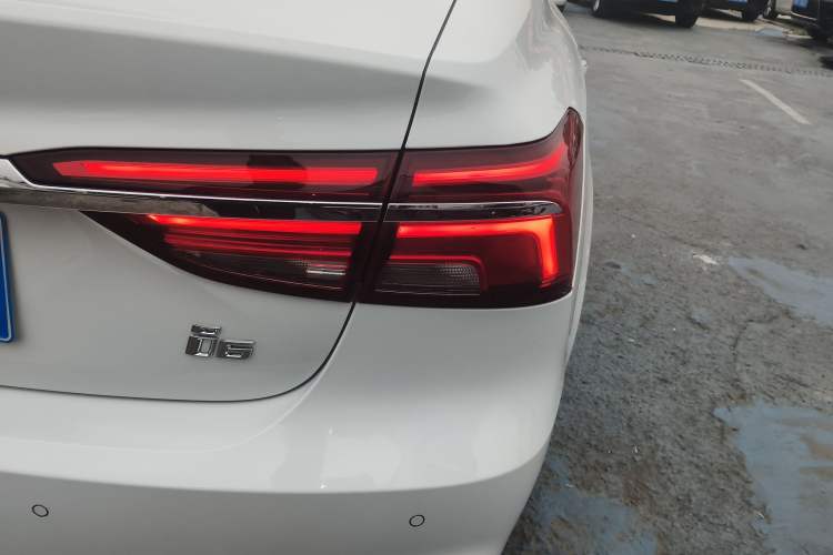 TDK.VehicleDetails.img