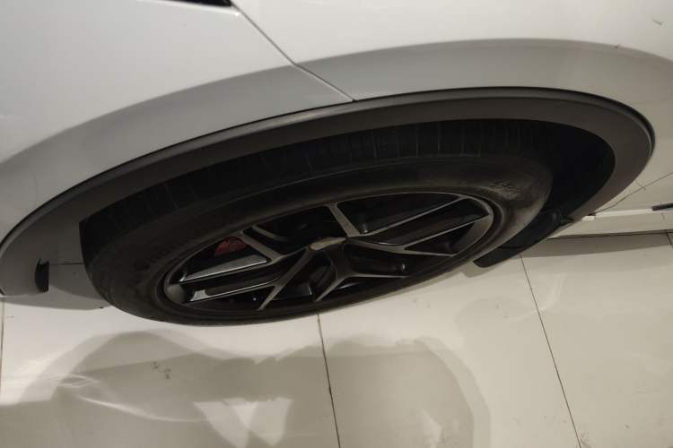 Used Volkswagen Tiguan L 2023 Restyled 330TSI Automatic Two-Wheel Drive R-Line Enhanced Comfort Version
