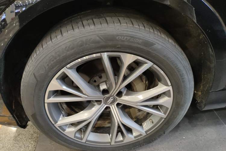 Used Audi Q8 2019 55 TFSI Luxury Dynamic Model
