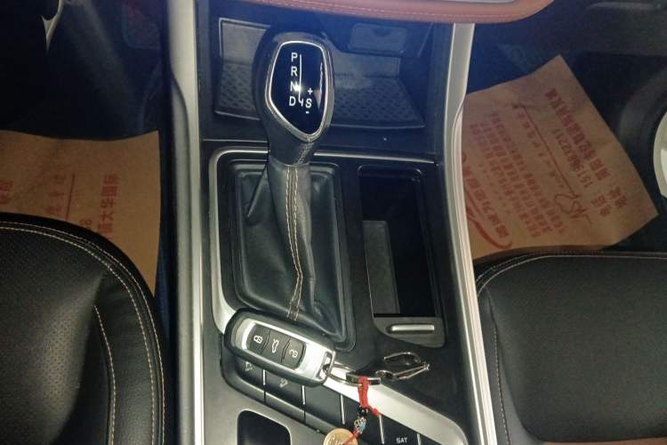 Used Geely Auto Vision X6 2018 1.4T CVT 4G Connected Luxury Version
