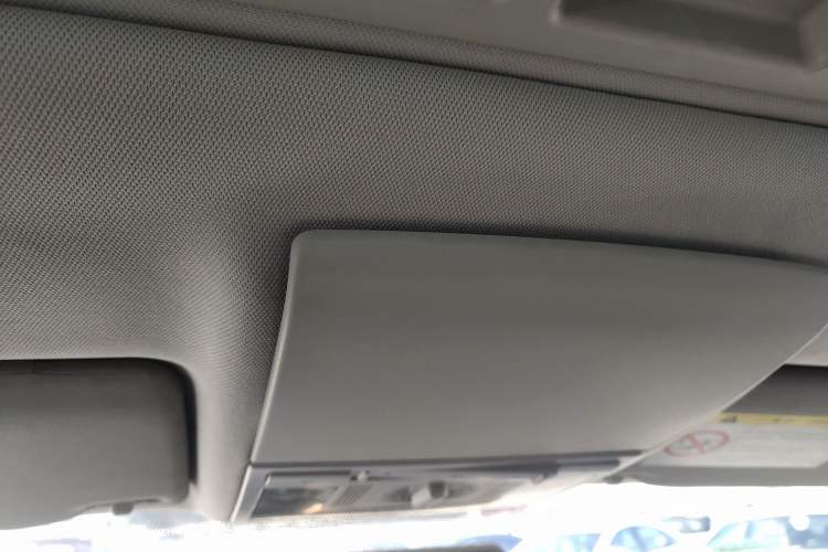 Used Volkswagen Lavida 2015 1.6L Automatic Comfort Edition
