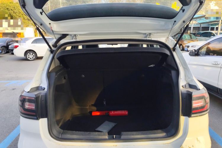 Used Volkswagen Tacqua 2021 200TSI DSG JoyConnect Edition
