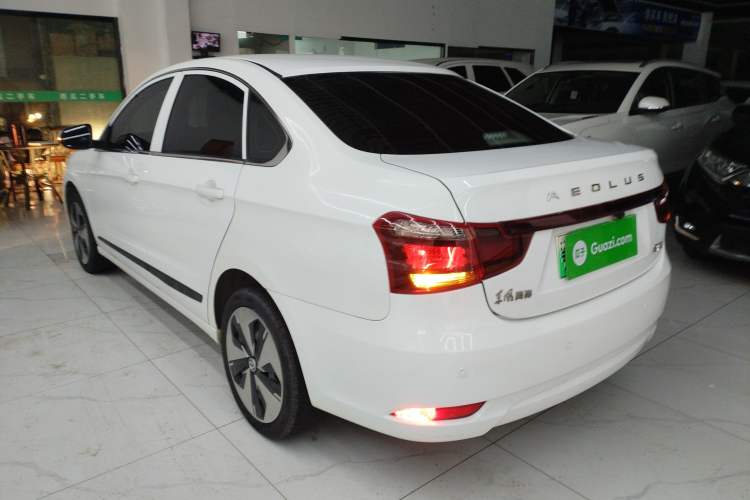 Used Dongfeng Aeolus E70 2023 500 Smart Edition Lithium Iron Phosphate 48.6 kWh 120 kW
