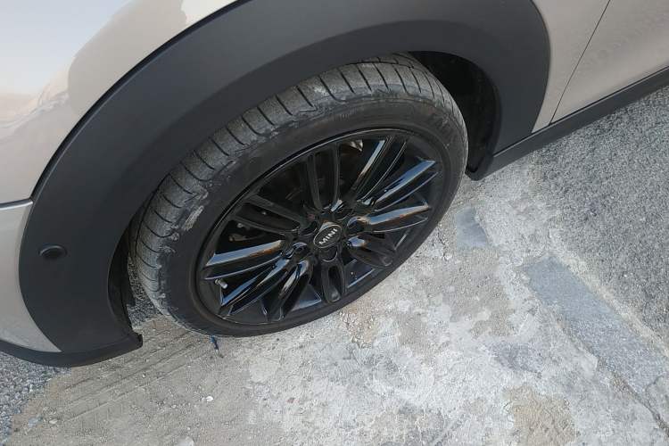 Used MINI MINI 2022 1.5T COOPER Artist Five-Door Edition