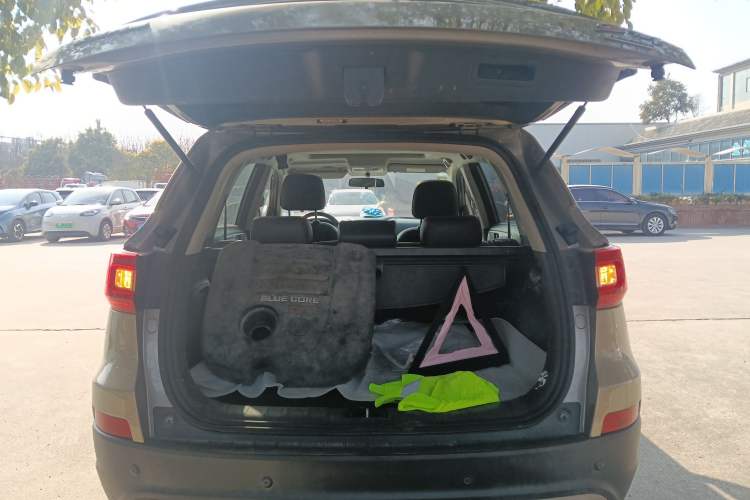 Used Changan CS75 2016 1.8T Automatic Elite Model China V Standard
