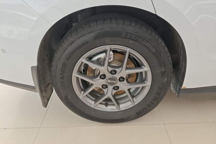 Used BYD Seal 06 New Energy 2025 DM-i Smart Drive 80KM Luxury Model
