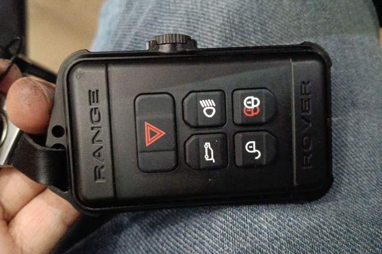 Used Land Rover Defender 2024 110 3.0T P400 Dark Edition
