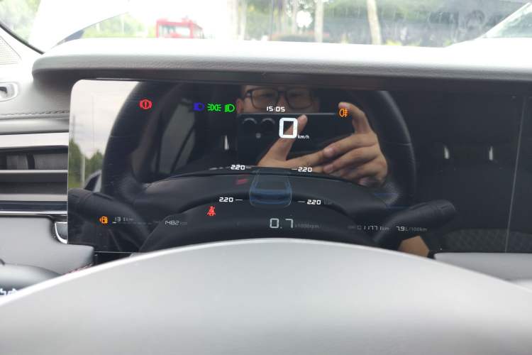 Used Roewe i5 2023 1.5L Manual Comfort Edition
