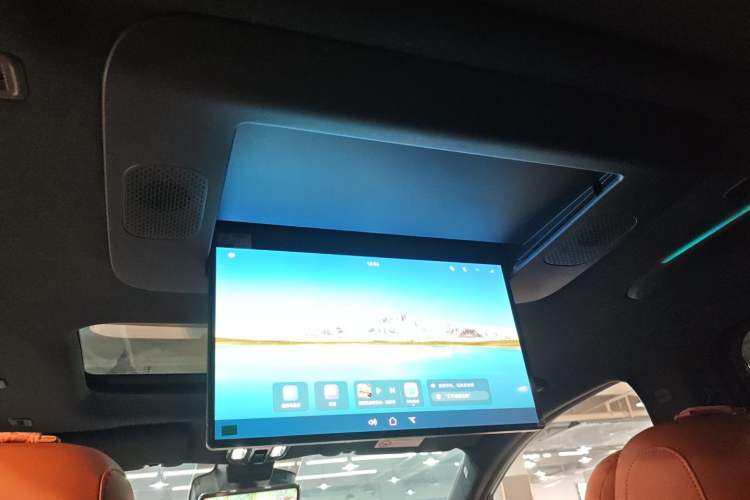 Used GAC Trumpchi Xiangwang M8 2025 Kunkun Series Ultra First-Class Cabin
