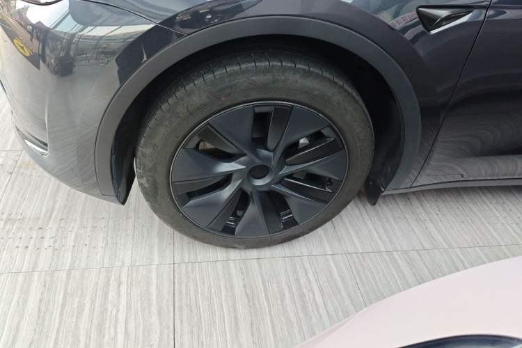 Used Tesla Model Y 2024 Rear-Wheel-Drive Version
