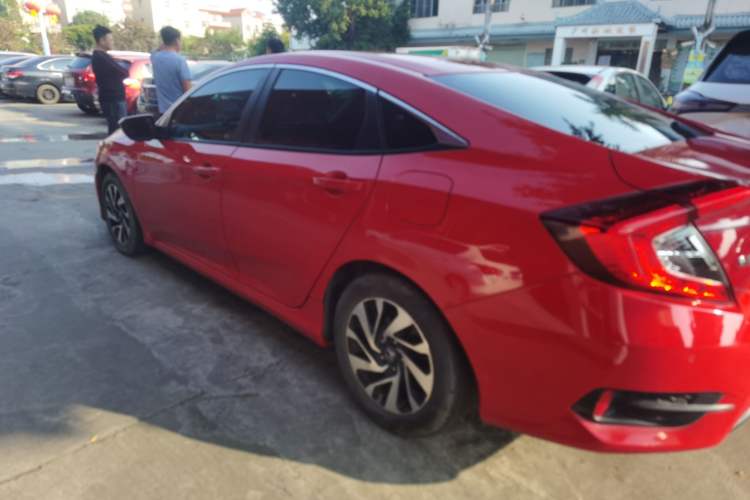 Used Honda Civic 2016 220TURBO CVT Luxury Edition
